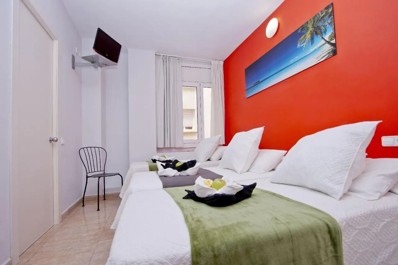 Barcelona City North Hostal
