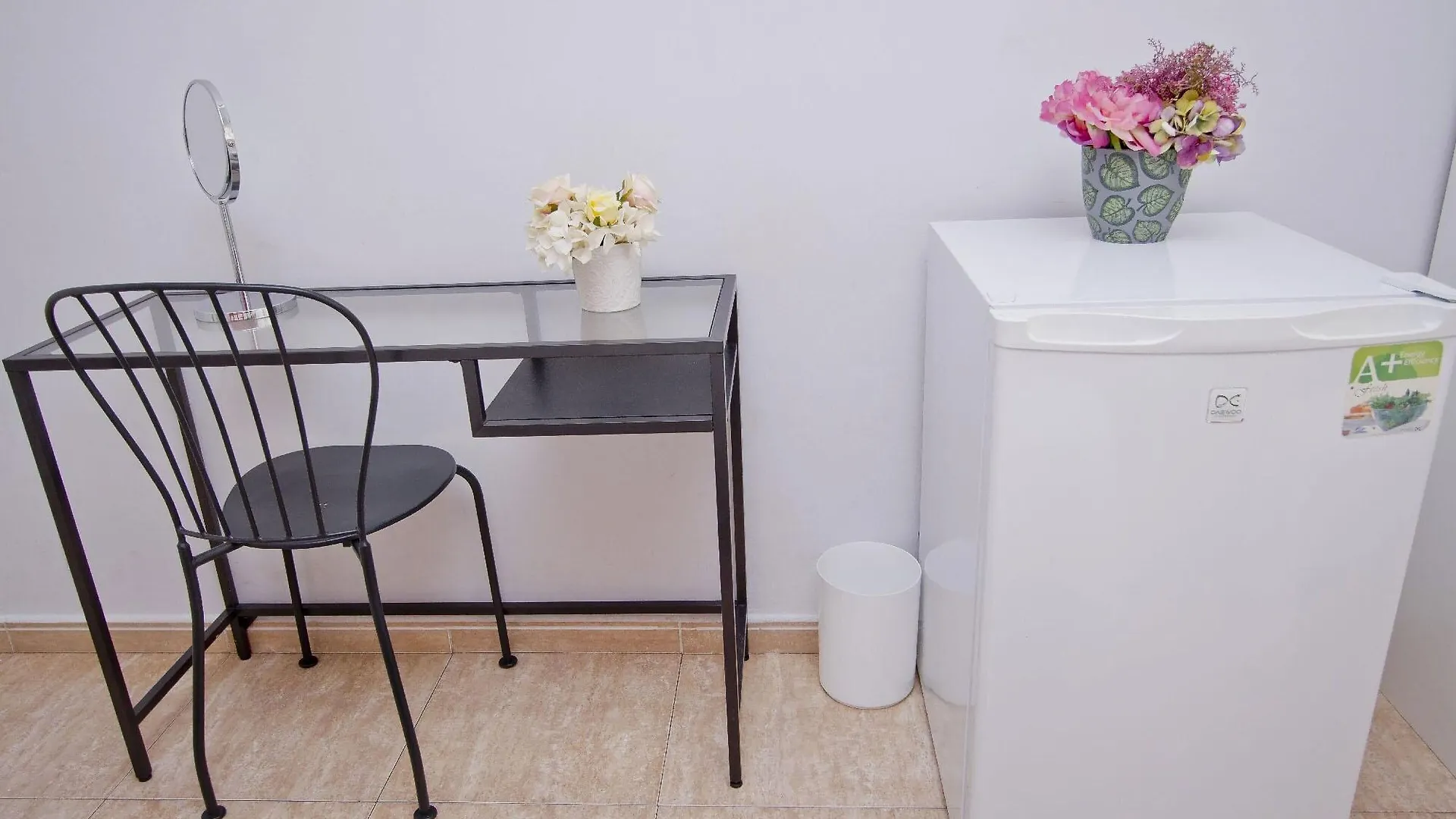 Barcelona City North Hostal Guest house