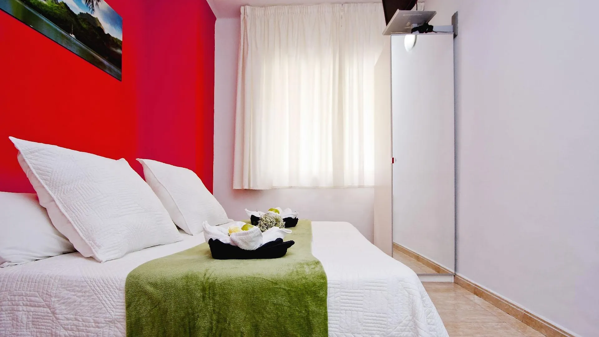 Barcelona City North Hostal 2*,  Испания